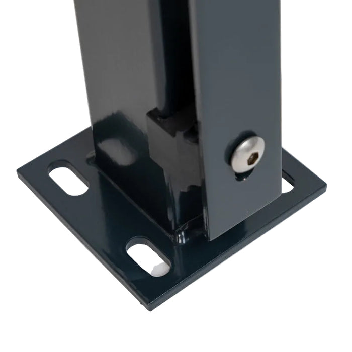 Zaunpfahl Profi mit Flachabdeckleiste und Alu-Kappe, mit angeschweißter Dübelplatte